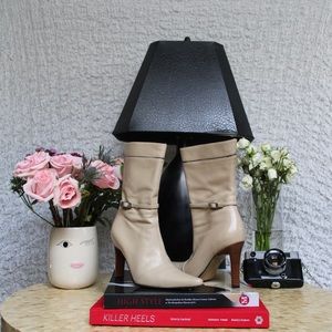 👢Vintage N.Y.L.A. Tan Pointed-toe Stiletto Boots. 👢